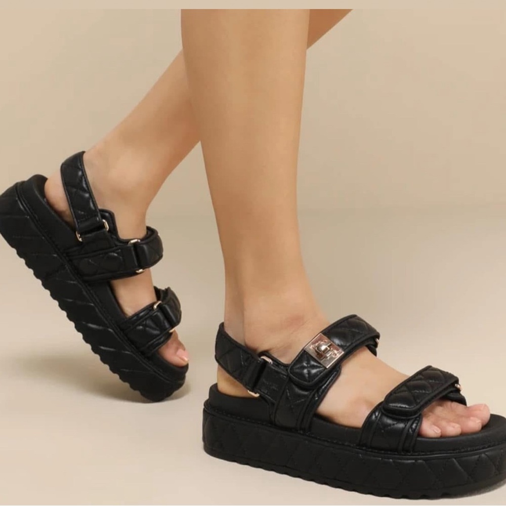 Steve Madden Bigmona quilted platform sandals. Worn one time!